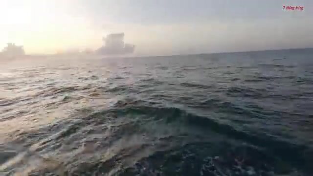 Ночной выход из Лонгхая: как рыбаки ищут косяк под водой и ставят сеть