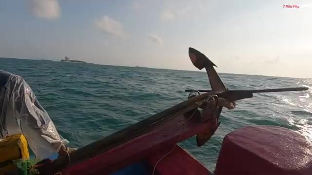 Пять дней в море у Лонгхая: рыбаки ставят сети по течению и возвращаются в родной порт
