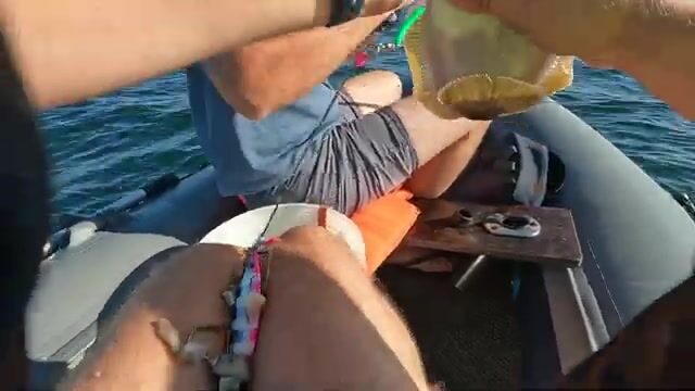 Бухта Карпинского на острове Русский: камбала, чесночный кальмар и дуплет