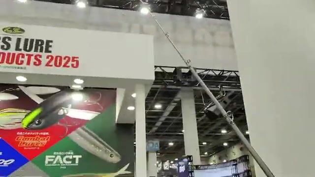 Fishing Show Osaka 2025: японская выставка снастей, сборка удилищ и ловля форели в аквариуме