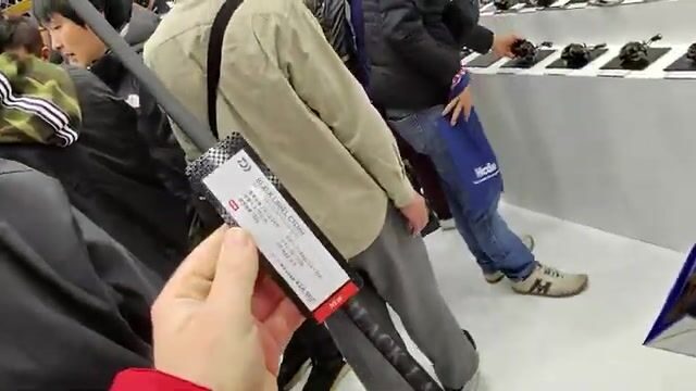 Fishing Show Osaka 2025: японская выставка снастей, сборка удилищ и ловля форели в аквариуме