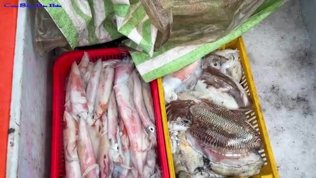 Возвращение рыбаков в сезон дождей: свежая рыба и семейный ужин в деревне у Лонгхая