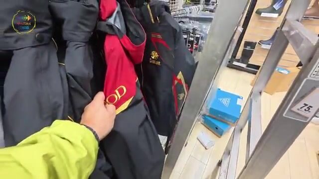 Магазин рыболовных снастей Bumbun в Осаке: катушки, сумки и приманки для морской рыбалки