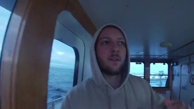 Ловля лангустов у Тасмании: ночевка на судне, подъем ловушек и работа экипажа