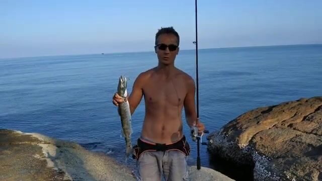 Барракуда с берега на Пангане в Таиланде: утренняя рыбалка на воблер и легкий спиннинг