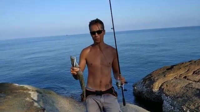 Барракуда с берега на Пангане в Таиланде: утренняя рыбалка на воблер и легкий спиннинг