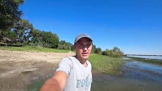 Астраханская Волга на новой лодке: поиск сазана и сома, смена точек и разнообразный улов