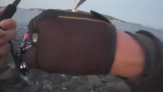 Утренний спиннинг под мостом во Владивостоке: береговая рыбалка на лакедру среди камней