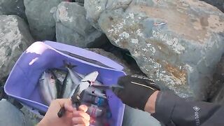 Утренний спиннинг под мостом во Владивостоке: береговая рыбалка на лакедру среди камней