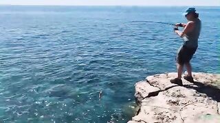 Вечерний рокфишинг на Эль-Йерро: легкий джиг, воблер и последние забросы перед темнотой