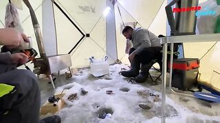 Подледная навага и корюшка в Унской губе с поездкой на снегоходе и возвращением до ухода воды