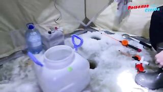 Подледная навага и корюшка в Унской губе с поездкой на снегоходе и возвращением до ухода воды