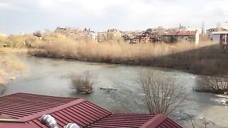 На берегу Марицы в Пловдиве с местными рыбаками и опарышем для ловли на городской реке