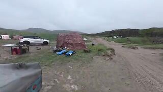 Кемпинг в Териберке и ночная рыбалка на Баренцевом море: лагерь в бухте и прогулки по побережью