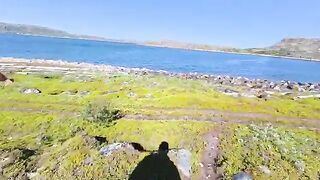 Кемпинг в Териберке и ночная рыбалка на Баренцевом море: лагерь в бухте и прогулки по побережью