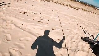 Береговая рыбалка у Хаммамета в Тунисе: наживка на крючках и поиски более крупного спара