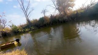 Осенняя рыбалка под Астраханью: крупная красноперка на поплавок в узкой речке