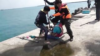 Первый крупный GT на Исигаки: рыбалка с волнолома, сильное вываживание и памятный подарок