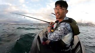 Крупный карангс у Оаху на поппер с лодки и досадный сход после ослабления натяжения лески