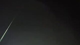 Ночная рыбалка на семейном пляже Аль-Вакры в Катаре с компанией друзей до самого рассвета