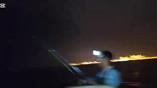 Ночная рыбалка на семейном пляже Аль-Вакры в Катаре с компанией друзей до самого рассвета