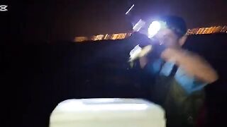 Ночная рыбалка на семейном пляже Аль-Вакры в Катаре с компанией друзей до самого рассвета