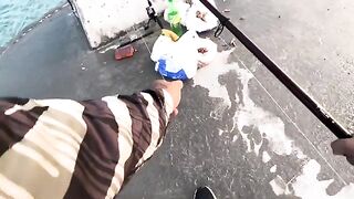 Желтоперый морской карась с берега Кувейта и вечерние поклевки в компании местных рыбаков