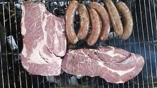 Чавыча под дождем и форель на реке в Чили: поклевки в пасмурную погоду и отпуск пойманной рыбы