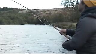 Крупный осенний лосось на мушку в Шотландии и долгожданная рыба Ланы перед приходом зимы