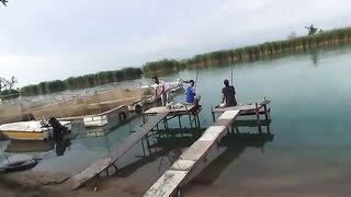 Рыбалка на Манавгате во время отдыха в Турции с мелкой рыбой и поиском места для пикника