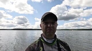 Фидер на Минском море в прибойную волну с Elegance Accela и первыми плотвицами у товарища