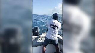 Дорогой и бюджетный рыболовные чартеры у Нуса-Пениды на Бали и тяжелый день с морским джигом
