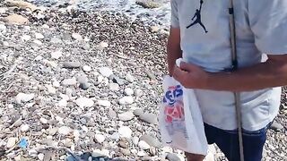 Утренняя береговая рыбалка у Соли в Мерсине на турецком Средиземноморье и отпускание части улова