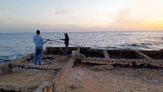 Corniche Duba, Saudi Arabia: где клюёт у волнореза, карта точек