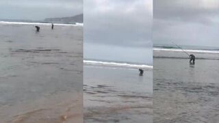 Taghazout, Morocco — береговая рыбалка у скал и волнореза