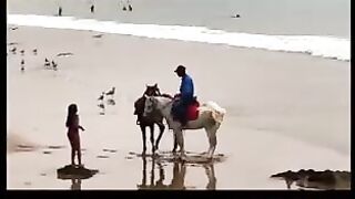 Taghazout по-настоящему: рыбалка и серфинг делят одну бухту