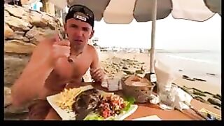 Taghazout по-настоящему: рыбалка и серфинг делят одну бухту