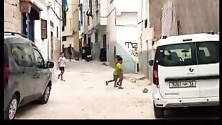 Taghazout по-настоящему: рыбалка и серфинг делят одну бухту