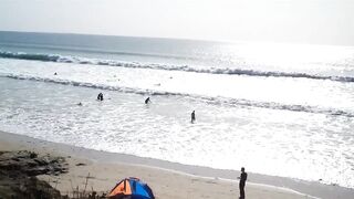 Taghazout fishing village - вид на бухту и точки у камней