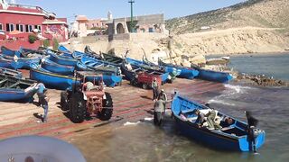Imsouane: лодки на песок и короткая рыбалка у волнореза