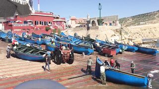 Imsouane: лодки на песок и короткая рыбалка у волнореза