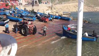 Imsouane: лодки на песок и короткая рыбалка у волнореза