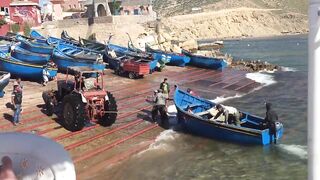 Imsouane: лодки на песок и короткая рыбалка у волнореза