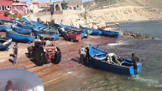 Imsouane: лодки на песок и короткая рыбалка у волнореза