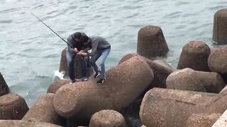 Asilah: где тут морская рыбалка у пирса туристу?