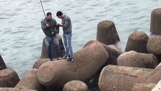 Asilah: где тут морская рыбалка у пирса туристу?