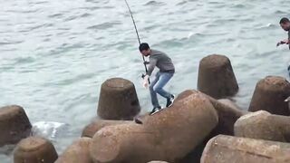 Asilah: где тут морская рыбалка у пирса туристу?