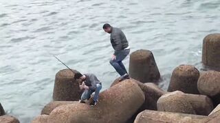 Asilah: где тут морская рыбалка у пирса туристу?