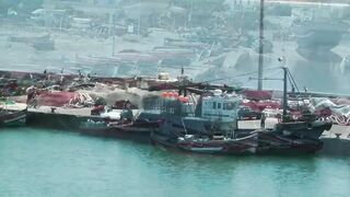 El Jadida Fishing Port - причалы, лёд и свежий улов