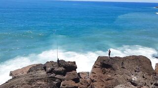 Larache, Morocco - июльская рыбалка у устья реки